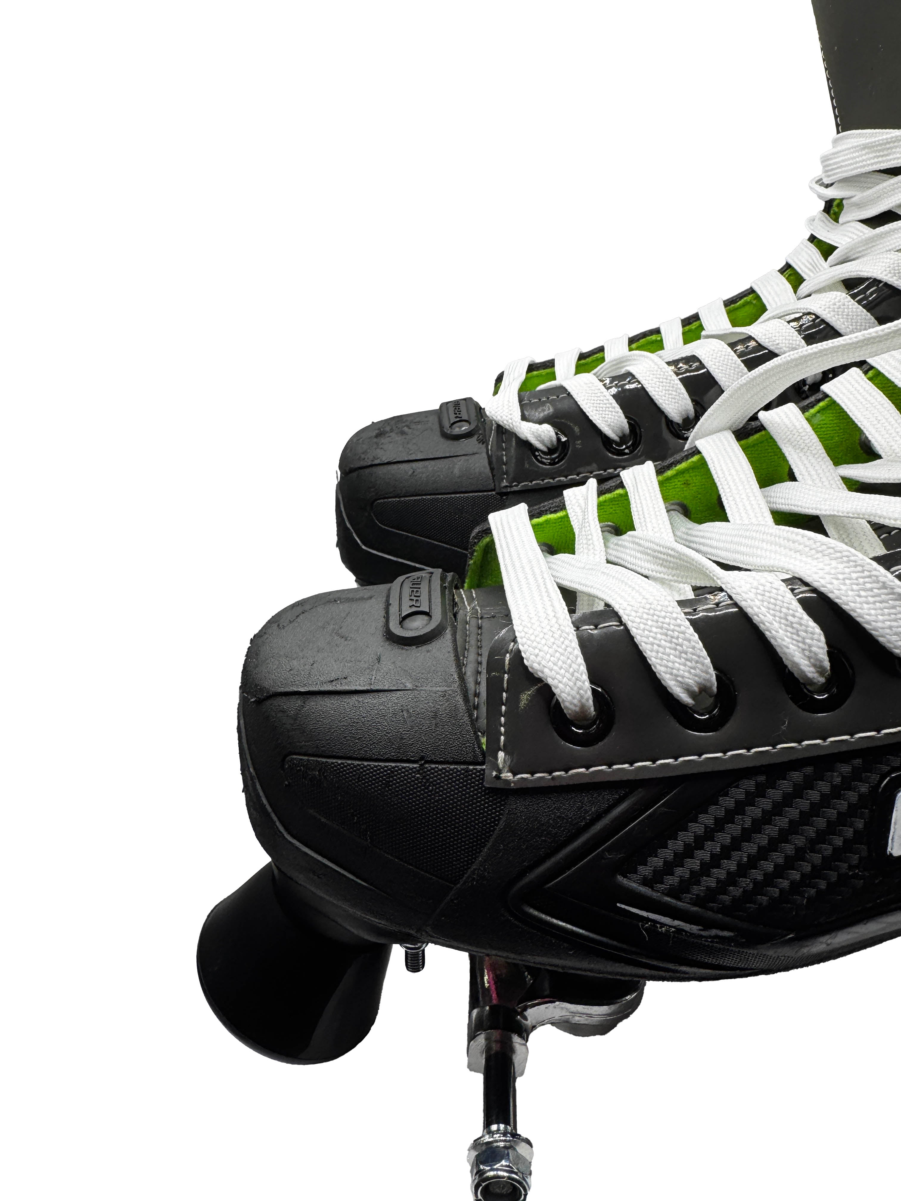 Renewed UK11 XLS Quad Roller skates