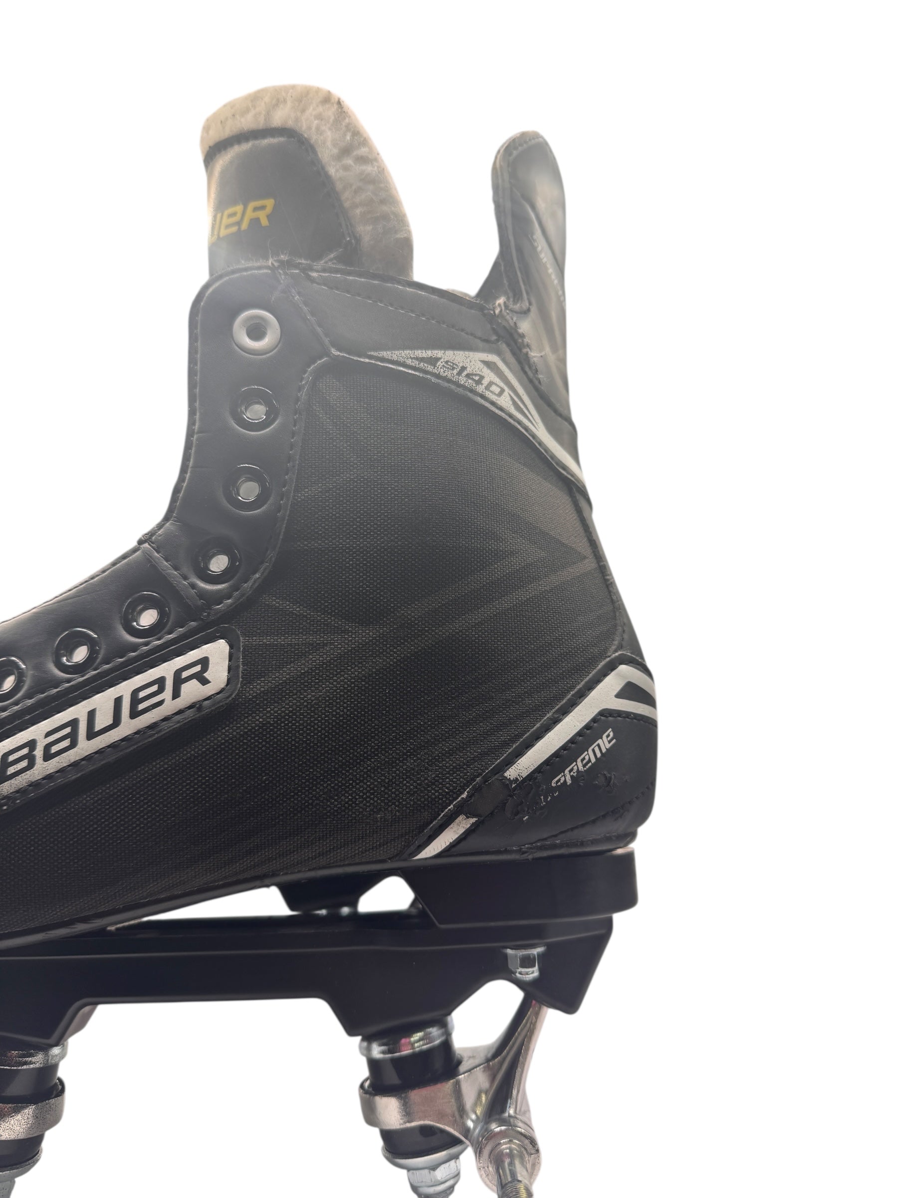Renewed Bauer supreme s140 Quads rollerskates