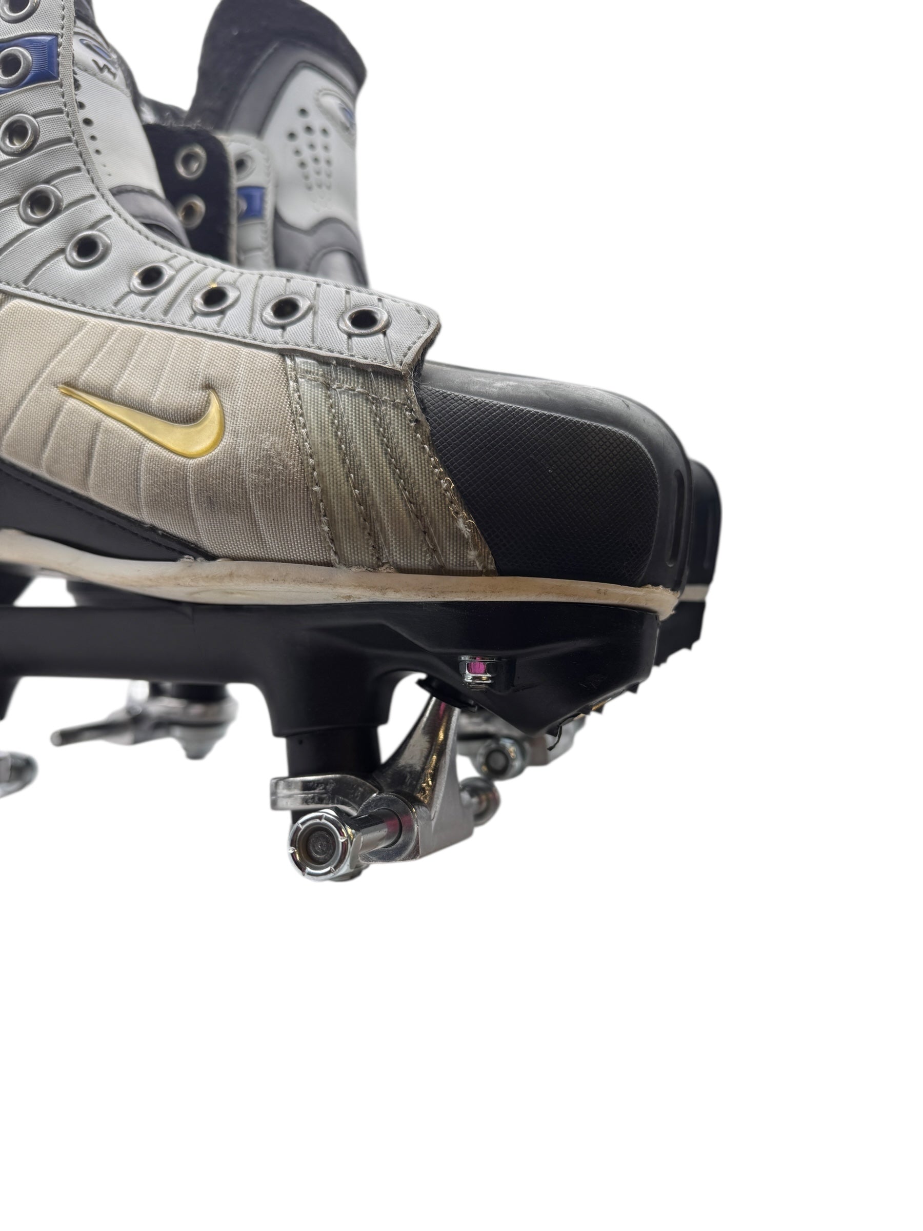 Renewed UK7 Nike quest 2 Rollerskates Quads