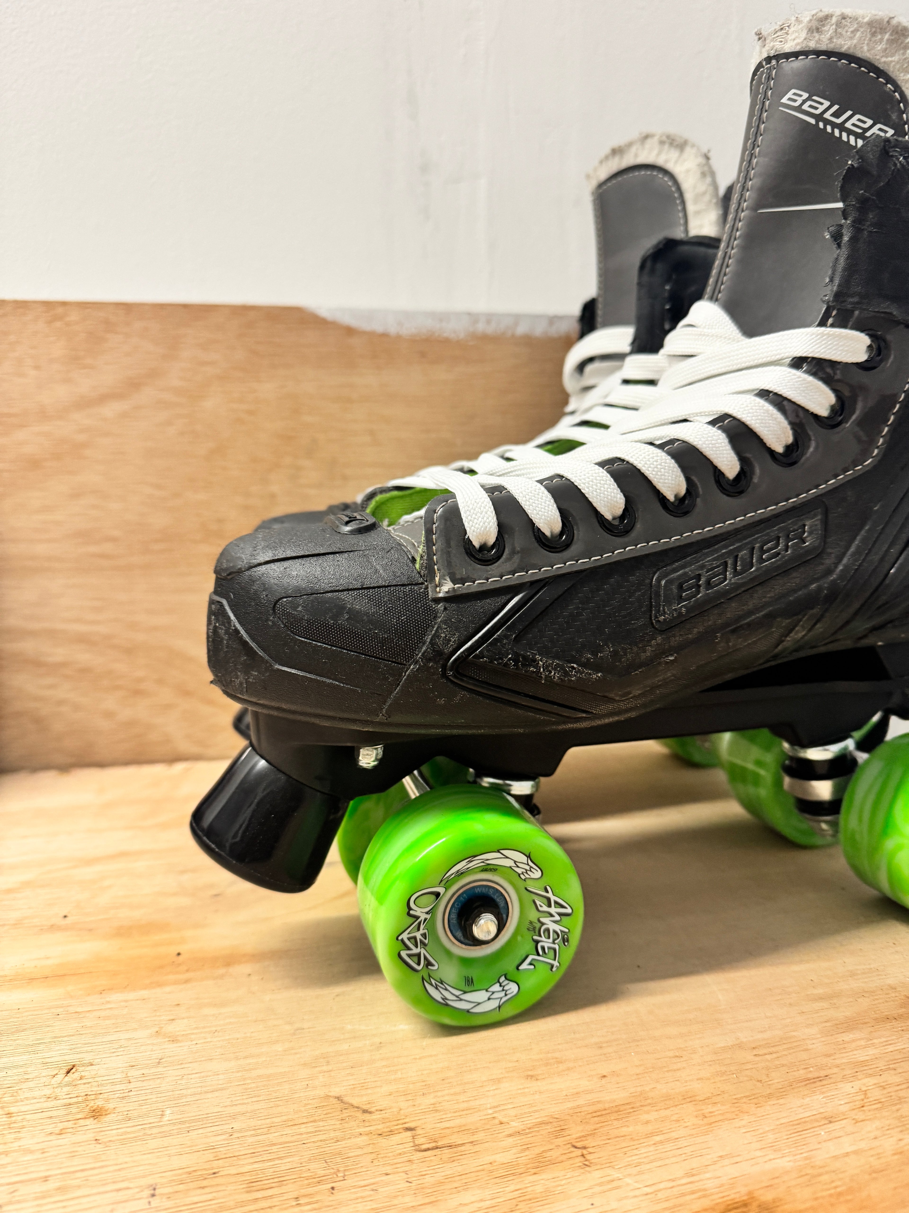 Renewed UK10 Bauer XLS quad Rollerskates full build