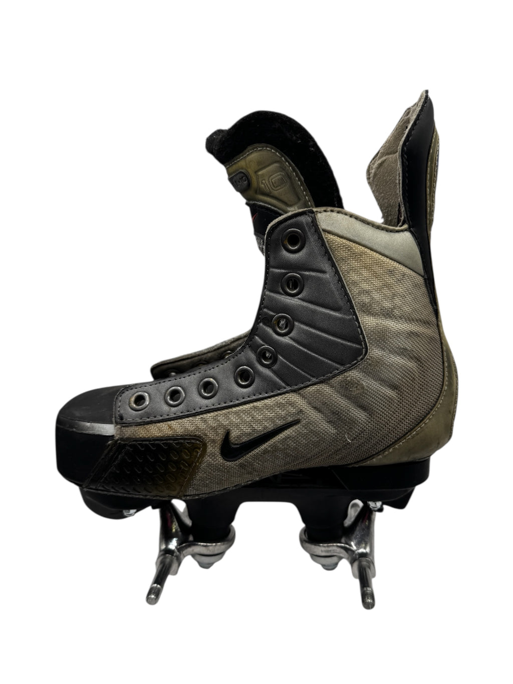 Renewed UK3 Nike Bauer Flexlites 10 Quad Rollerskates