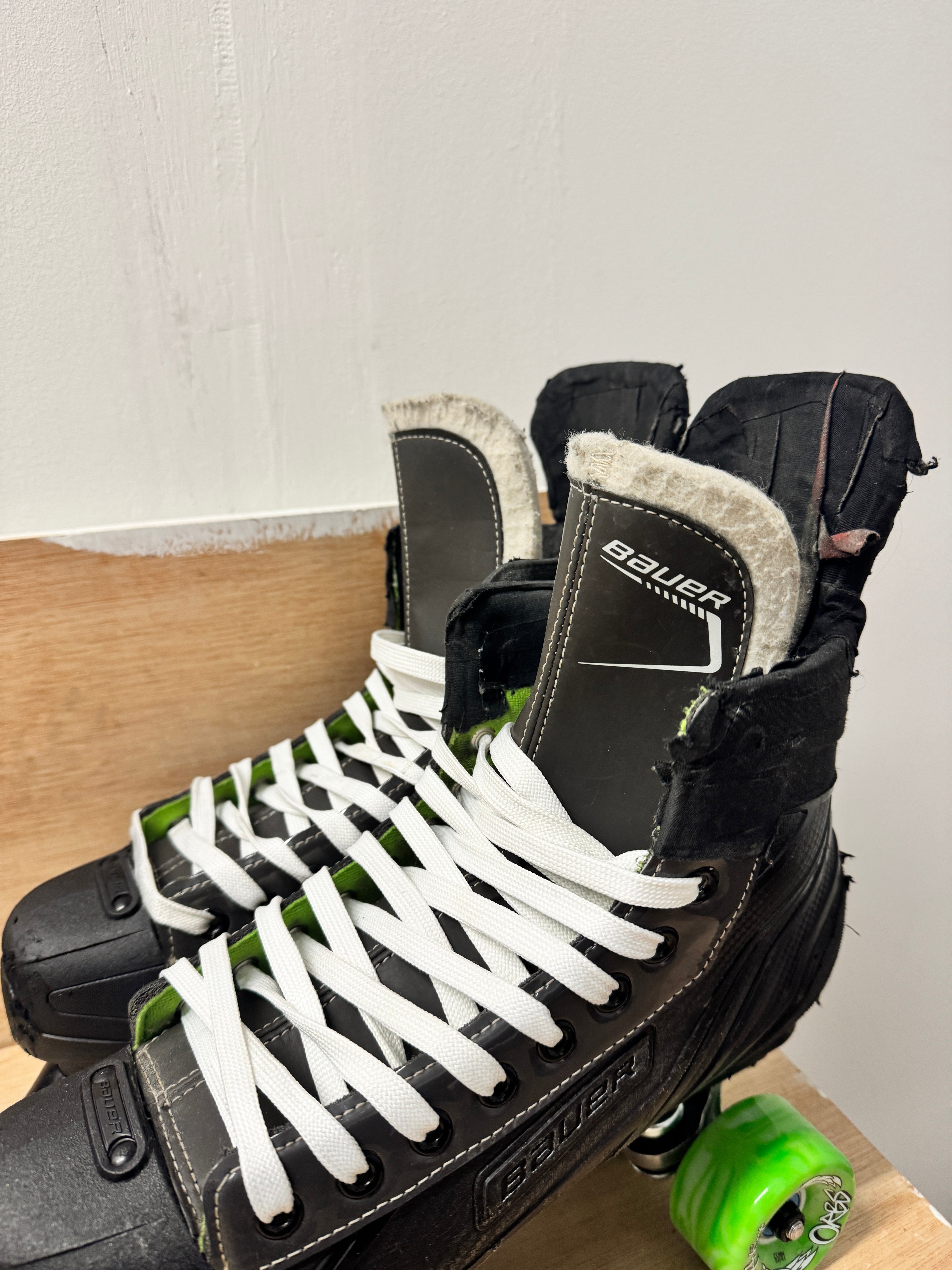 Renewed UK10 Bauer XLS quad Rollerskates full build