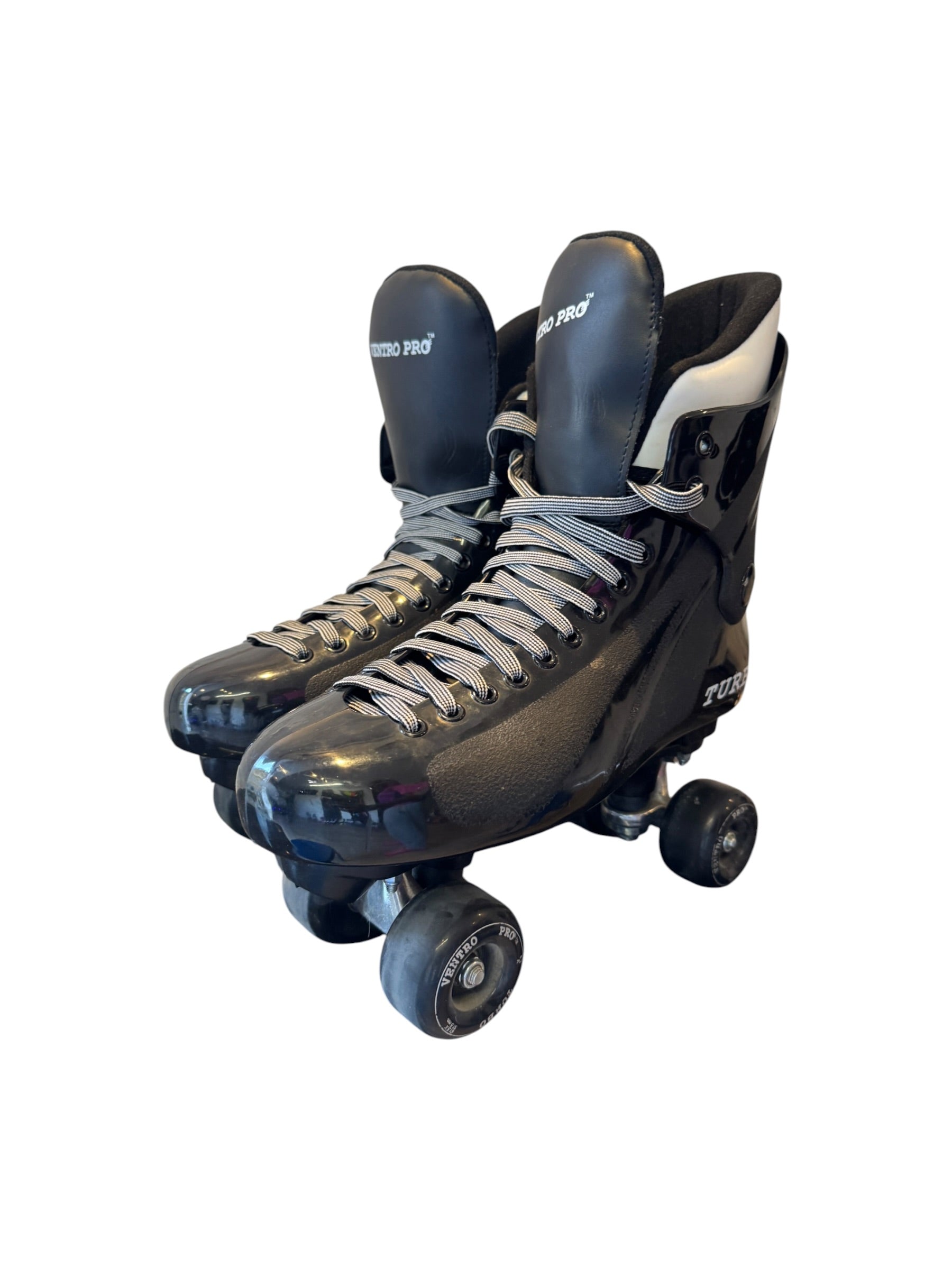 Renewed UK11 Ventro Turbos quad Rollerskates
