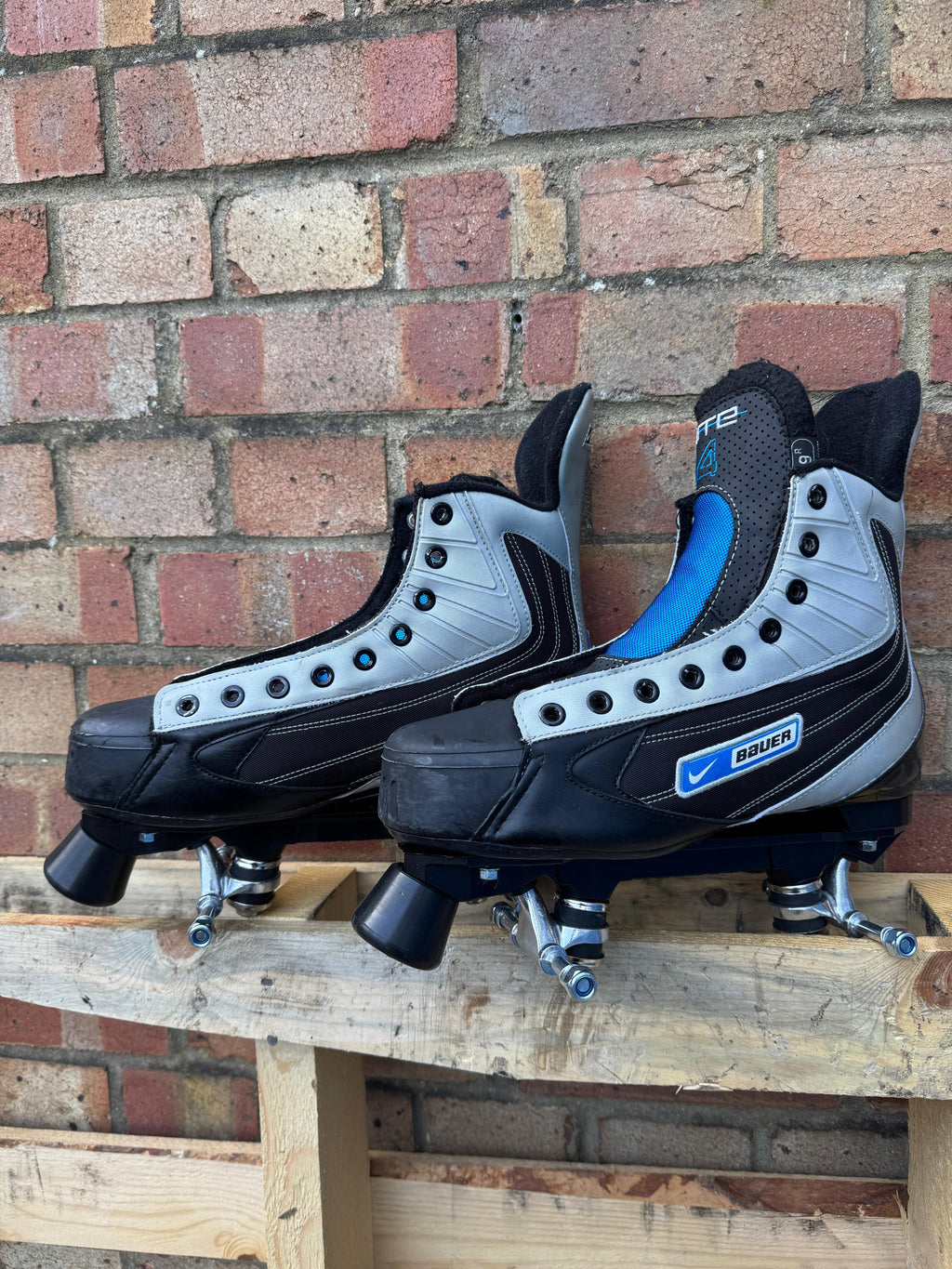 UK9 Nike Bauer Ignite 44 Black blue