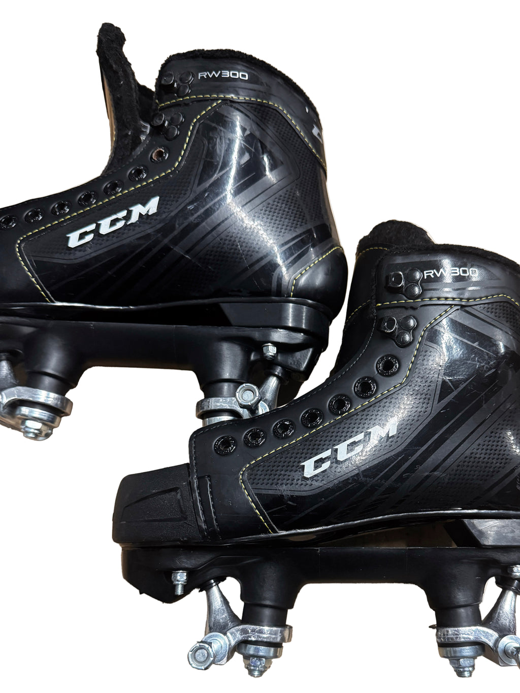 Renewed UK6 CCMS RW300 Goalie Quad roller skates